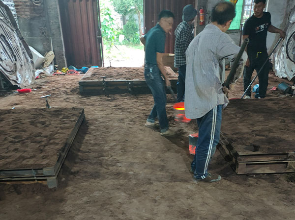 警徽制作现场